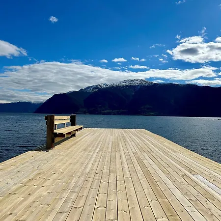 Apartment Live Right By The Sognefjord *