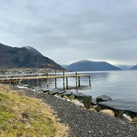 Апартаменты Live Right By The Sognefjord