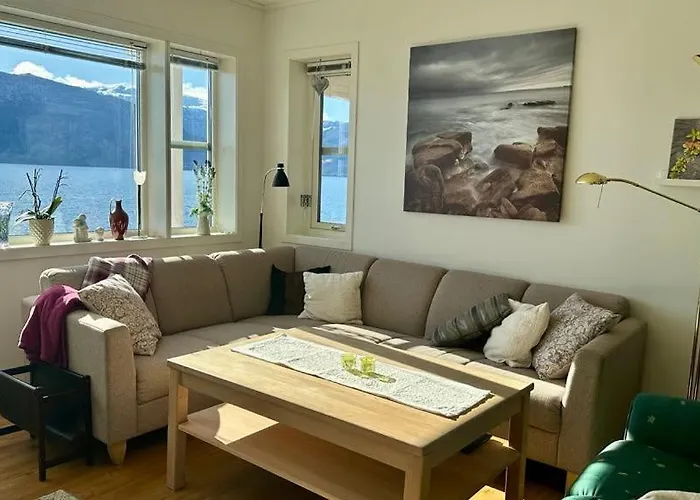 Live Right By The Sognefjord شقة *