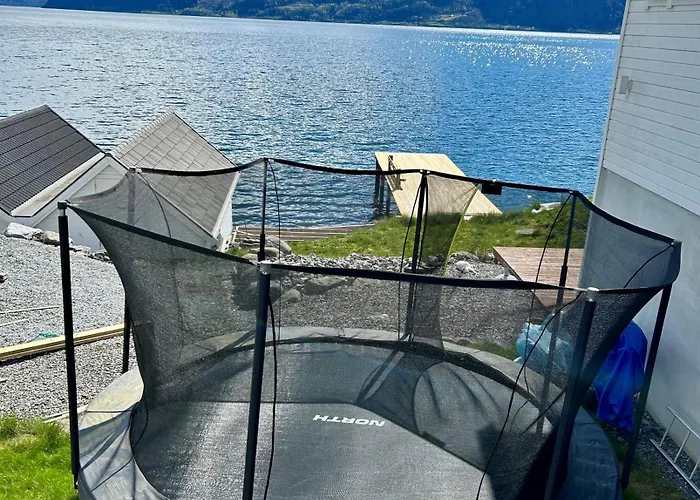 Live Right By The Sognefjord * 송달